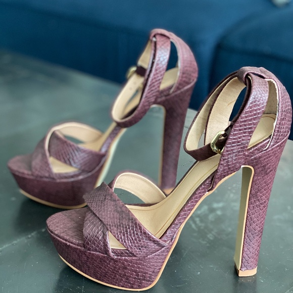 Colin Stuart Platform Strappy Heel Burgundy Size 7 - Picture 1 of 4